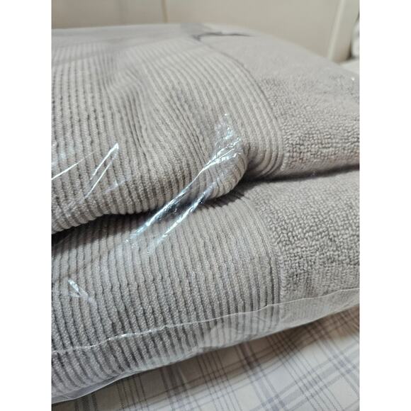 NWT Modern Threads 2-Pack Air Cloud Oversized Resort Bath Towels, Soft Gray - Picture 6 of 11